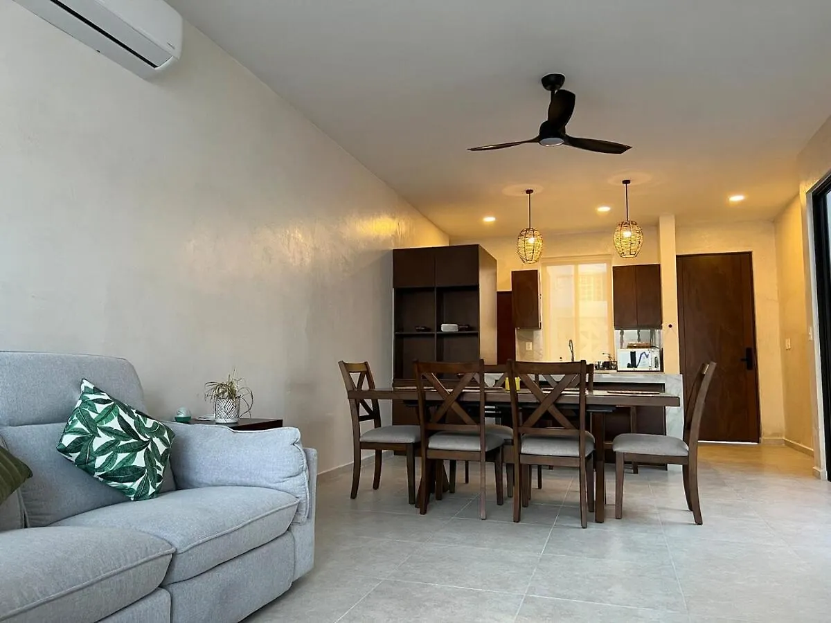 Σπίτι διακοπών La Casa De La Celosia Κοζουμέλ